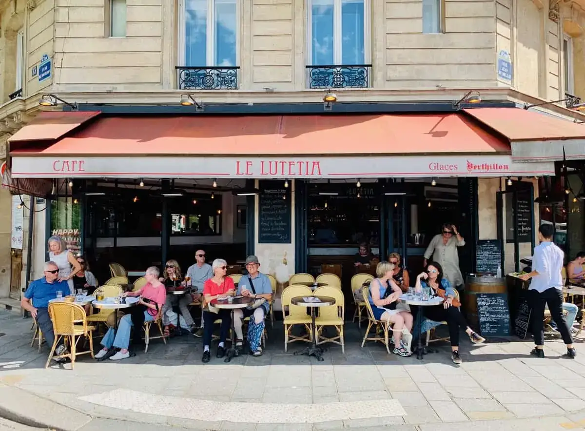 Un caff&egrave; parigino, 